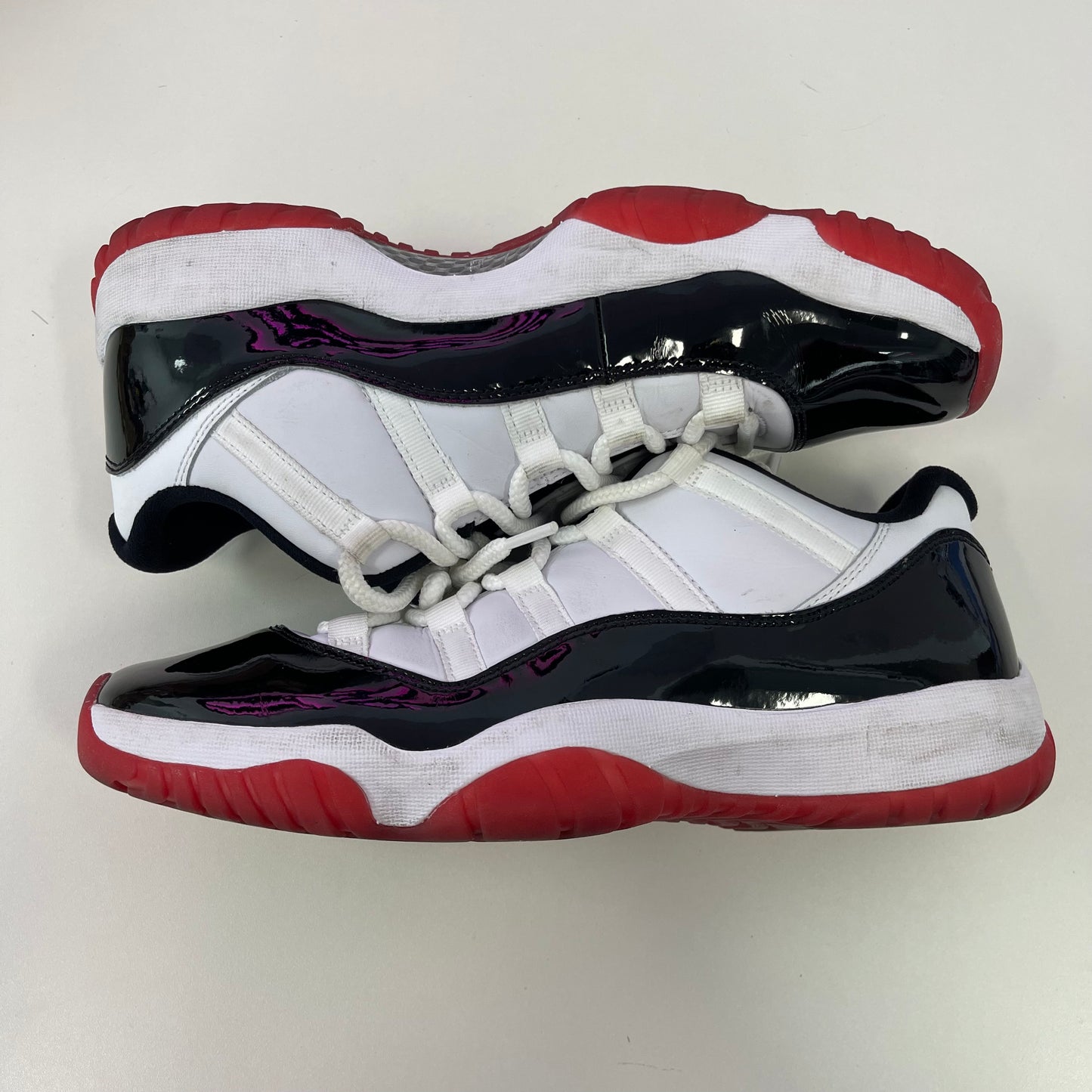 Air Jordan 11 Retro Low 'Concord-
Bred' (USED NO BOX)
