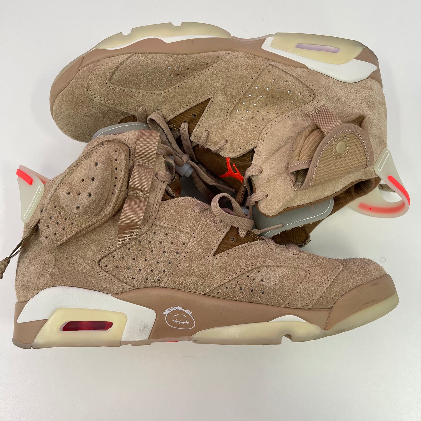 Travis Scott British Khaki jordan 6 (USED NO BOX)