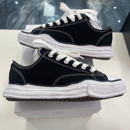 MMY Peterson Low-Top Sneaker (NEW NO BOX)